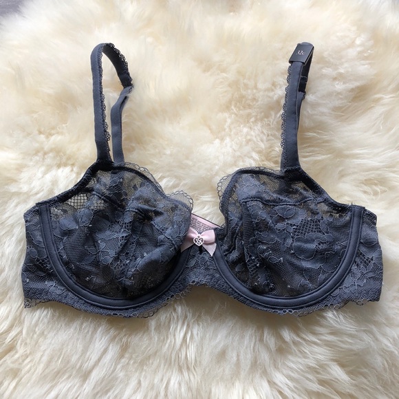 NWT Victoria’s Secret gray BBV unlined demi bra! - Picture 1 of 3